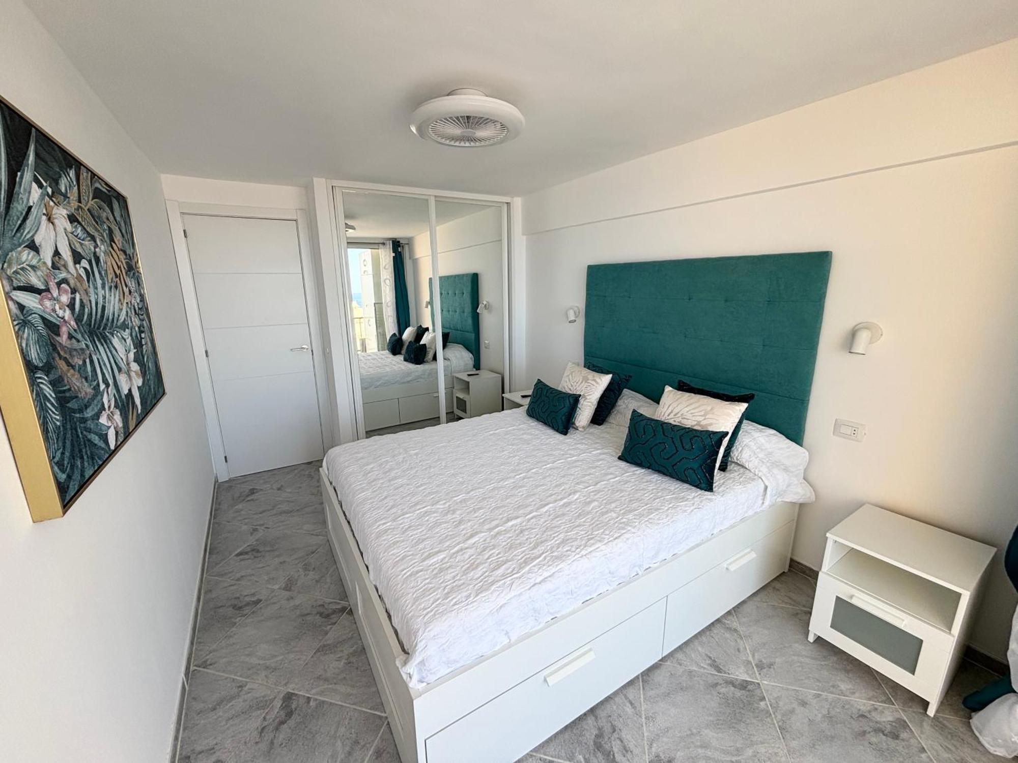 Luxury Ocean View Apartment 6Th Floor Лос Кристианос Екстериор снимка